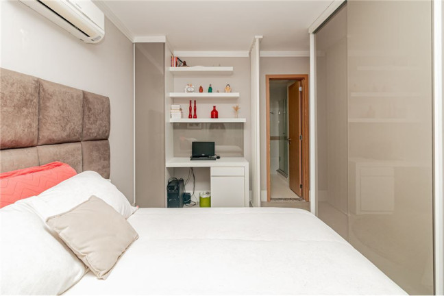 Imagem Imóvel com 2 Quartos à Venda, em Passo Da Areia - Porto Alegre Imagem Imóvel com 2 Quartos à Venda, em Passo Da Areia - Porto Alegre