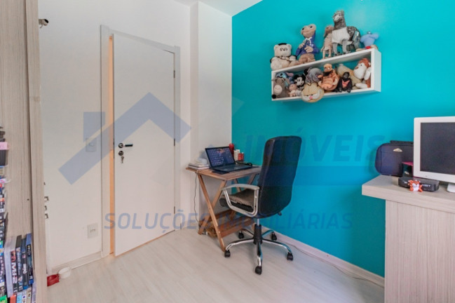 Imagem Imóvel com 3 Quartos à Venda, 75 m² em São Sebastião - Porto Alegre
