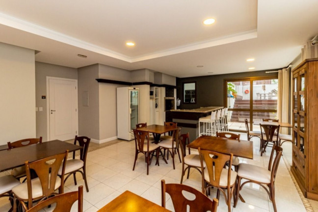 Imagem Imóvel com 3 Quartos à Venda, 244 m² em Rio Branco - Porto Alegre Imagem Imóvel com 3 Quartos à Venda, 244 m² em Rio Branco - Porto Alegre