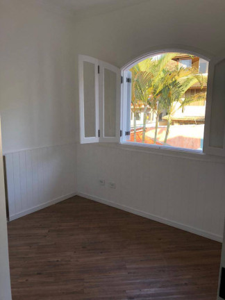 Imagem Casa de Condomínio com 3 Quartos para Alugar, 250 m² em Jardim Lambreta - Cotia Imagem Casa de Condomínio com 3 Quartos para Alugar, 250 m² em Jardim Lambreta - Cotia