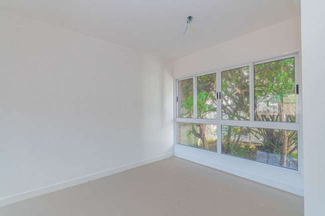 Imagem Imóvel com 2 Quartos à Venda, 69 m² em Tristeza - Porto Alegre Imagem Imóvel com 2 Quartos à Venda, 69 m² em Tristeza - Porto Alegre
