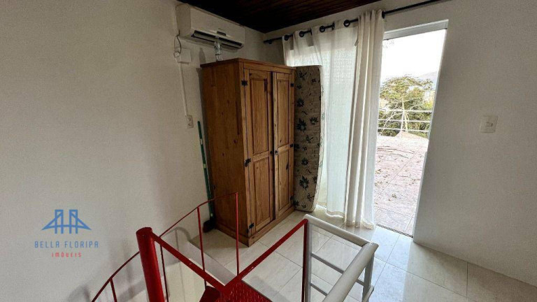 Imagem Casa com 1 Quarto para Alugar, 40 m² em Trindade - Florianópolis Imagem Casa com 1 Quarto para Alugar, 40 m² em Trindade - Florianópolis