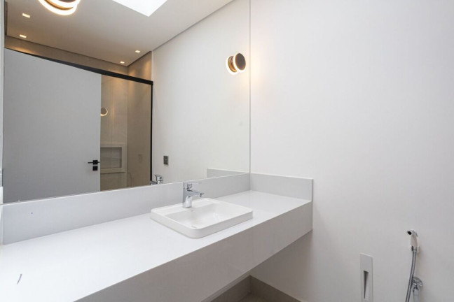 Imagem Casa com 4 Quartos à Venda, em Alphaville - Santana De Parnaíba Imagem Casa com 4 Quartos à Venda, em Alphaville - Santana De Parnaíba