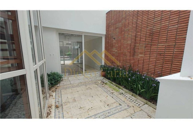 Imagem Casa com 3 Quartos para Alugar, 450 m² em Vila Nova Conceição - São Paulo Imagem Casa com 3 Quartos para Alugar, 450 m² em Vila Nova Conceição - São Paulo