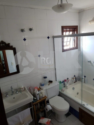 Imagem Casa com 4 Quartos à Venda, 236 m² em Agronomia - Porto Alegre