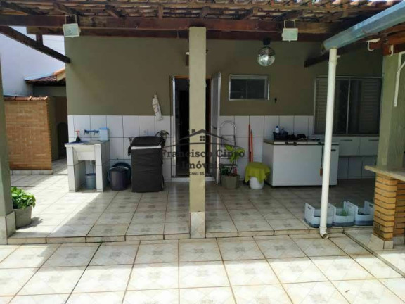 Imagem Casa com 2 Quartos à Venda, 110 m² em Beira Rio - Guaratinguetá Imagem Casa com 2 Quartos à Venda, 110 m² em Beira Rio - Guaratinguetá