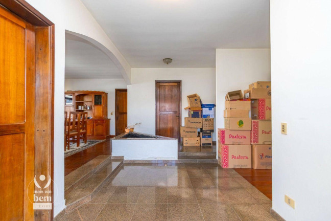 Imagem Casa com 4 Quartos à Venda, 377 m² em Capão Da Imbuia - Curitiba