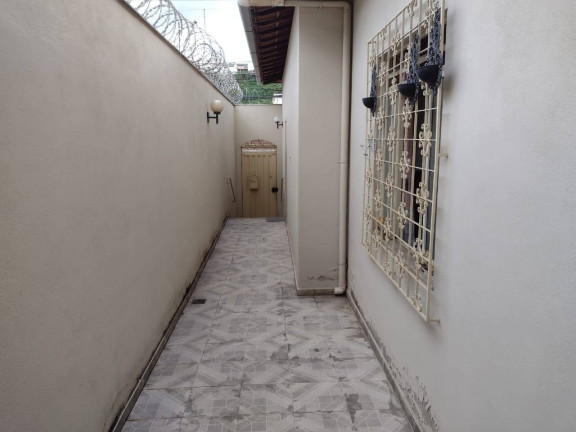 Imagem Casa com 3 Quartos à Venda,  em Centro - Teófilo Otoni
