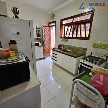 Imagem Casa com 3 Quartos à Venda, 161 m² em Candeias - Vitória Da Conquista Imagem Casa com 3 Quartos à Venda, 161 m² em Candeias - Vitória Da Conquista