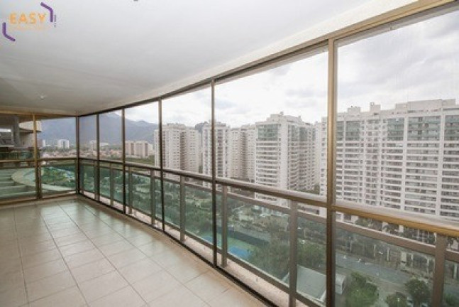 Imagem Imóvel com 4 Quartos à Venda, 150 m² em Jacarepaguá - Rio De Janeiro Imagem Imóvel com 4 Quartos à Venda, 150 m² em Jacarepaguá - Rio De Janeiro