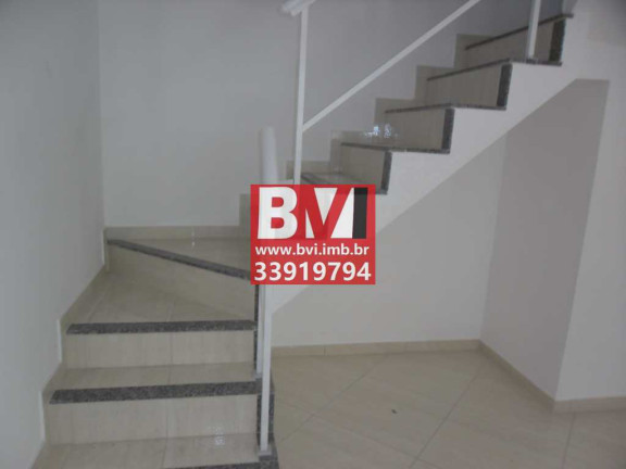 Imagem Casa com 2 Quartos à Venda, 80 m² em Braz De Pina - Rio De Janeiro Imagem Casa com 2 Quartos à Venda, 80 m² em Braz De Pina - Rio De Janeiro