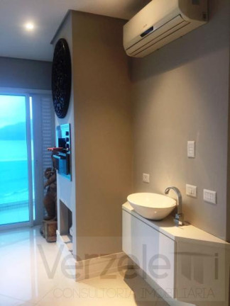 Imagem Apartamento com 3 Quartos para Temporada, 182 m² em Centro - Balneário Camboriú Imagem Apartamento com 3 Quartos para Temporada, 182 m² em Centro - Balneário Camboriú