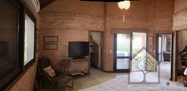 Imagem Casa com 2 Quartos à Venda, 304 m² em Sambaqui - Florianópolis Imagem Casa com 2 Quartos à Venda, 304 m² em Sambaqui - Florianópolis