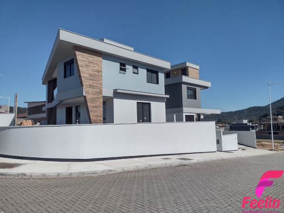 Imagem Casa com 4 Quartos à Venda, 199 m² em Rio Tavares - Florianópolis