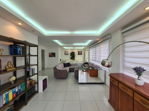 Apartamento com 4 Quartos à Venda, 202 m² em Centro - Taubaté