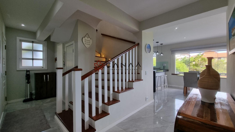 Imagem Casa de Condomínio com 5 Quartos à Venda, 250 m² em João Fernandes - Armação Dos Búzios Imagem Casa de Condomínio com 5 Quartos à Venda, 250 m² em João Fernandes - Armação Dos Búzios