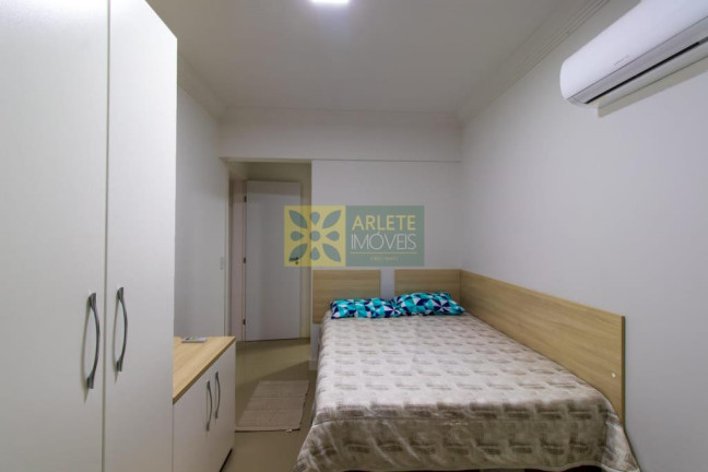 Imagem Apartamento com 2 Quartos à Venda, 70 m² em Bombas - Bombinhas