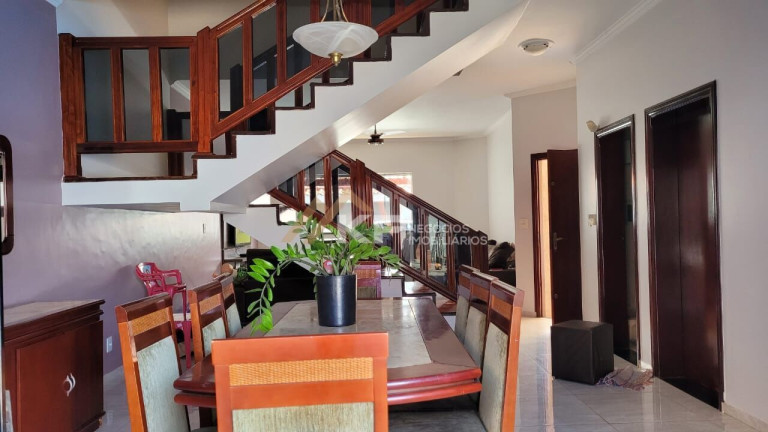 Imagem Casa com 3 Quartos à Venda, 297 m² em Planalto Verde - Ribeirão Preto Imagem Casa com 3 Quartos à Venda, 297 m² em Planalto Verde - Ribeirão Preto