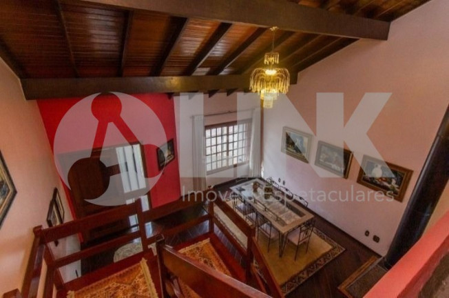 Imagem Casa com 4 Quartos à Venda, 259 m² em Jardim Itu - Porto Alegre Imagem Casa com 4 Quartos à Venda, 259 m² em Jardim Itu - Porto Alegre
