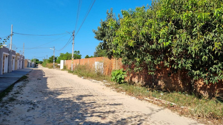 Imagem Terreno à Venda, 1.750 m² em Aquiraz Imagem Terreno à Venda, 1.750 m² em Aquiraz