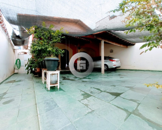 Casa com 3 Quartos à Venda, 360 m² em Sagrada Família - Montes Claros