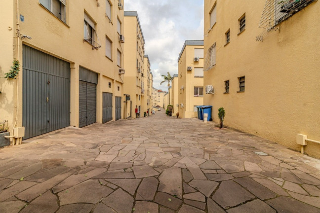 Imagem Imóvel com 1 Quarto à Venda, 38 m² em Jardim Europa - Porto Alegre Imagem Imóvel com 1 Quarto à Venda, 38 m² em Jardim Europa - Porto Alegre