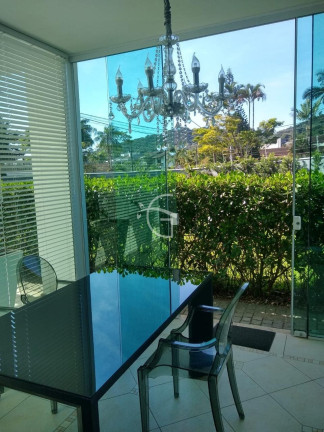 Imagem Sobrado com 3 Quartos à Venda,  em Saguaçu - Joinville
