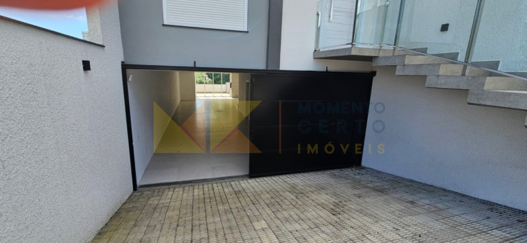 Imagem Sobrado com 3 Quartos à Venda, 263 m² em Velha - Blumenau
