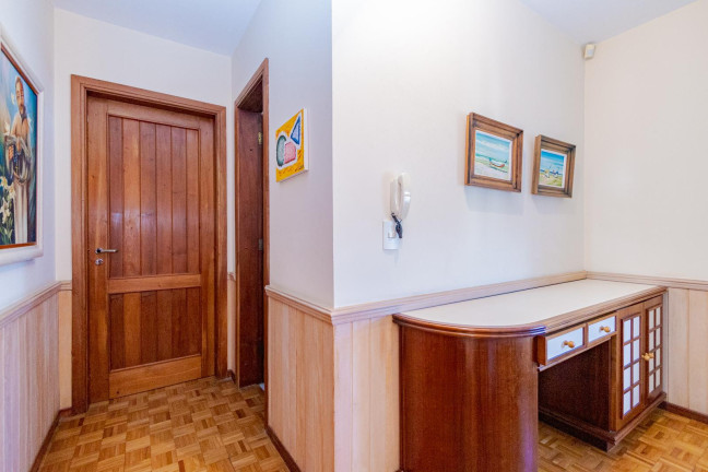 Imagem Casa com 3 Quartos à Venda, 129 m² em Santo Inácio - Curitiba Imagem Casa com 3 Quartos à Venda, 129 m² em Santo Inácio - Curitiba