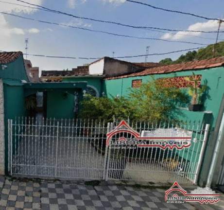 Casa com 2 Quartos à Venda,  em Centro - Jacareí