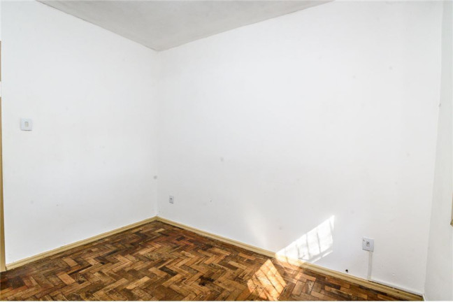 Imagem Casa com 3 Quartos à Venda, em Santa Tereza - Porto Alegre Imagem Casa com 3 Quartos à Venda, em Santa Tereza - Porto Alegre