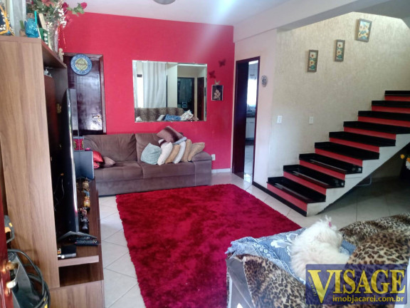 Sobrado com 2 Quartos à Venda,  em Vila Branca - Jacareí