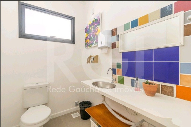 Imagem Casa com 5 Quartos à Venda, 299 m² em Menino Deus - Porto Alegre Imagem Casa com 5 Quartos à Venda, 299 m² em Menino Deus - Porto Alegre