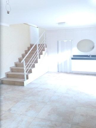 Imagem Casa com 3 Quartos para Alugar, 250 m² em Jardim Das Laranjeiras - São Paulo Imagem Casa com 3 Quartos para Alugar, 250 m² em Jardim Das Laranjeiras - São Paulo