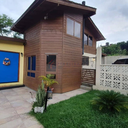 Imagem Casa com 3 Quartos à Venda, 500 m² em Centro - águas Mornas Imagem Casa com 3 Quartos à Venda, 500 m² em Centro - águas Mornas
