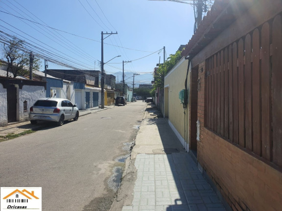 Imagem Sobrado com 6 Quartos à Venda,  em Senador Camará - Rio De Janeiro