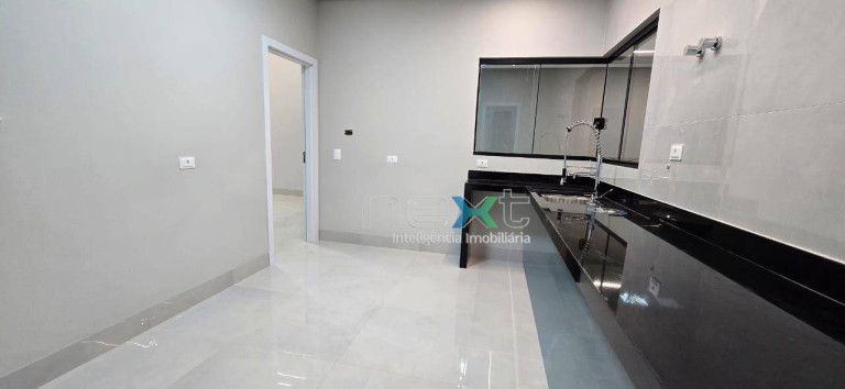 Imagem Casa com 4 Quartos à Venda, 220 m² em Vila Carlota - Campo Grande