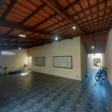 Imagem Casa com 3 Quartos à Venda, 300 m² em Setor Garavelo - Aparecida De Goiânia