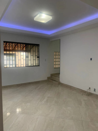 Imagem Casa com 3 Quartos à Venda, 105 m² em Santa Regina - Camboriú