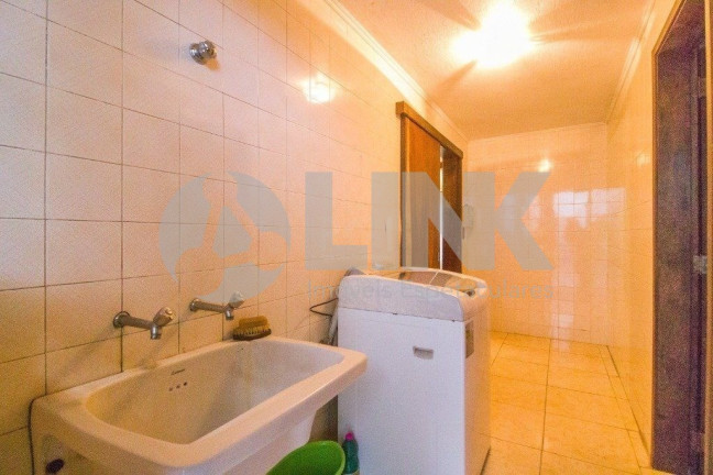 Imagem Casa com 3 Quartos à Venda, 218 m² em Ipanema - Porto Alegre