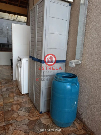 Imagem Casa com 2 Quartos à Venda, 90 m² em Centro - Jacareí Imagem Casa com 2 Quartos à Venda, 90 m² em Centro - Jacareí
