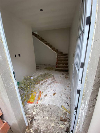 Imagem Casa com 2 Quartos à Venda, 55 m² em Jardim Silmara - Praia Grande Imagem Casa com 2 Quartos à Venda, 55 m² em Jardim Silmara - Praia Grande
