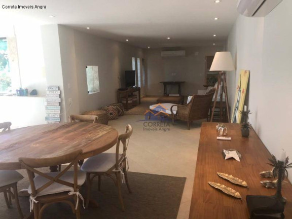 Imagem Casa com 8 Quartos para Temporada, 656 m² em Vila Velha - Angra Dos Reis