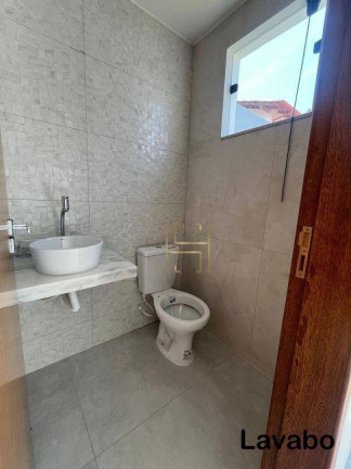 Imagem Casa com 3 Quartos à Venda, 130 m² em Castelândia - Serra