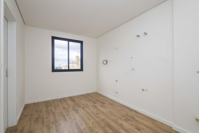 Imagem Kitnet com 1 Quarto à Venda, 23 m² em Centro - Curitiba