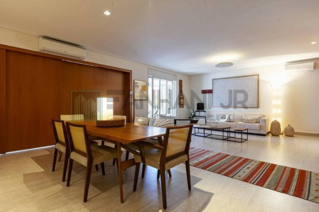 Imagem Imóvel com 2 Quartos à Venda, 201 m² em Jardim Paulistano - São Paulo