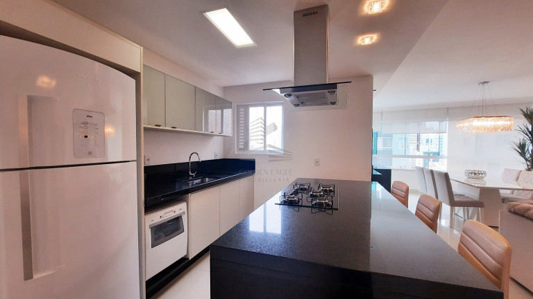 Imagem Apartamento com 3 Quartos à Venda, 256 m² em Centro - Balneário Camboriú