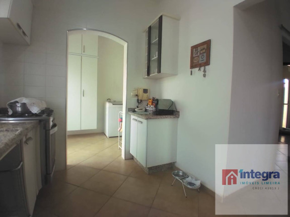 Imagem Casa com 4 Quartos à Venda, 205 m² em Vila Camargo - Limeira Imagem Casa com 4 Quartos à Venda, 205 m² em Vila Camargo - Limeira