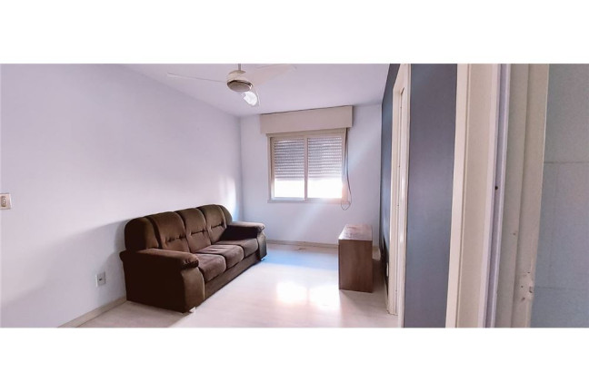 Imagem Imóvel com 1 Quarto à Venda,  em Passo Da Areia - Porto Alegre