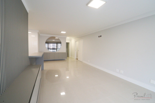 Imagem Apartamento com 3 Quartos à Venda, 287 m² em Centro - Florianópolis Imagem Apartamento com 3 Quartos à Venda, 287 m² em Centro - Florianópolis